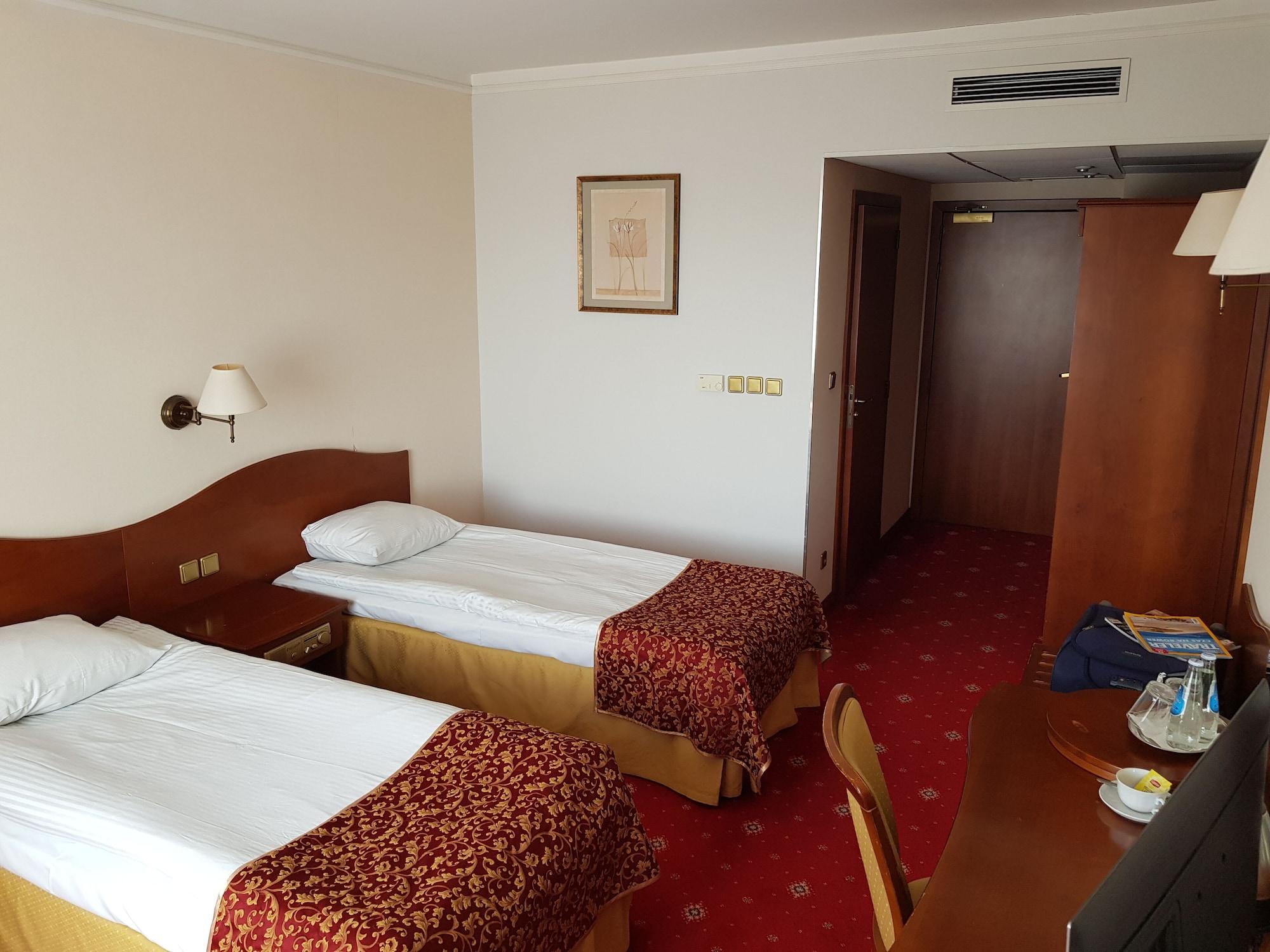 Hotel Sympozjum & Spa 크라쿠프 외부 사진